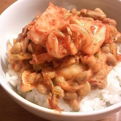 梅干し納豆も好きですがキムチ納豆も同じくらい好きな味です(´ω｀)♪好きなもの同士のコラボたまんないです♪